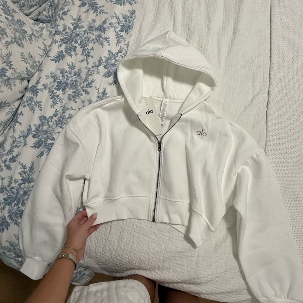 ALO Yoga Women's White Zip-Up Cropped Jacket